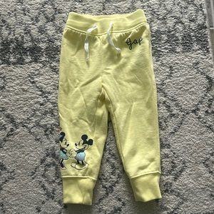 NWOT! Baby GAP toddler Disney sweatpants 💛
